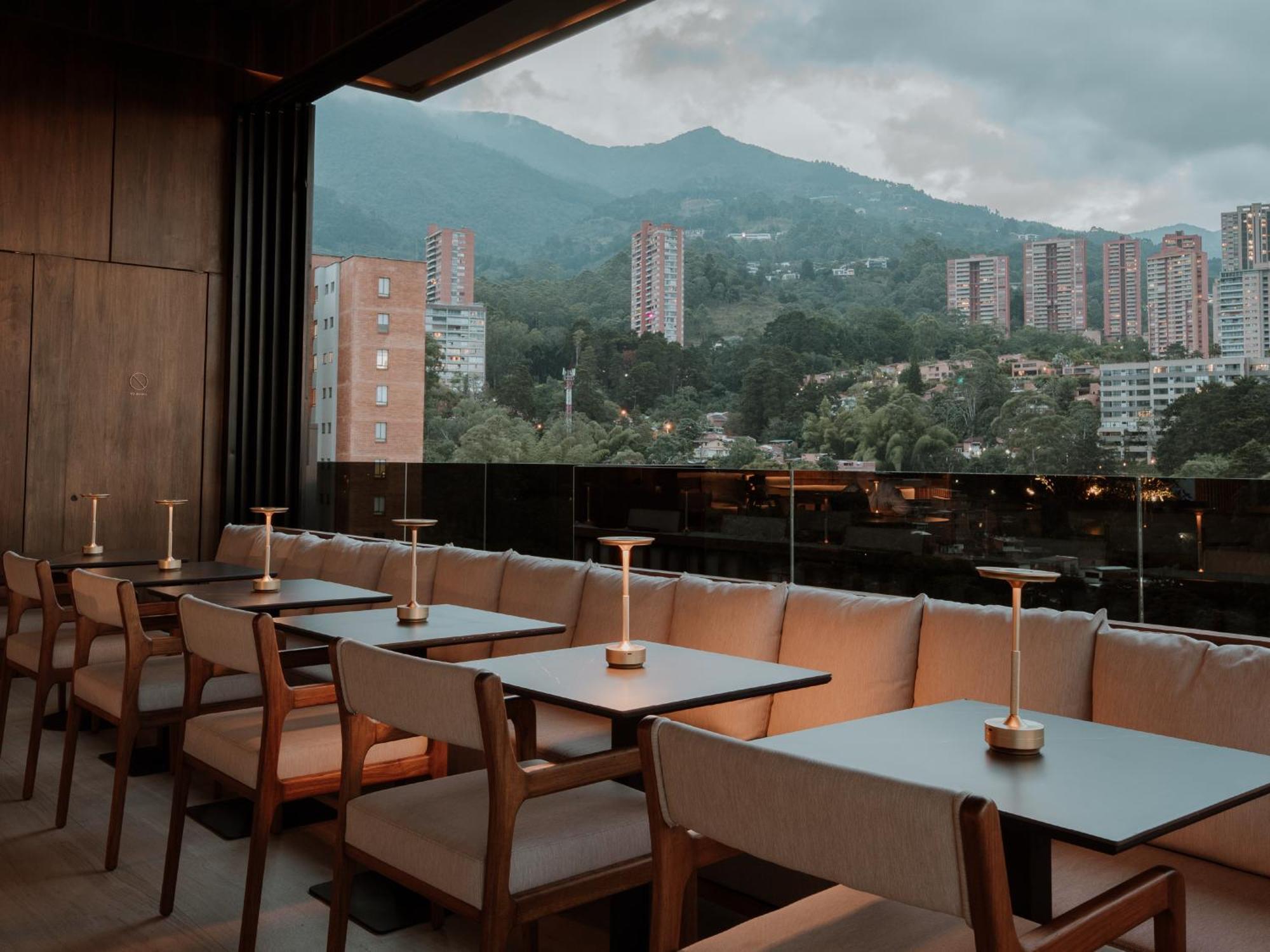Binn Hotel Medellin Ngoại thất bức ảnh