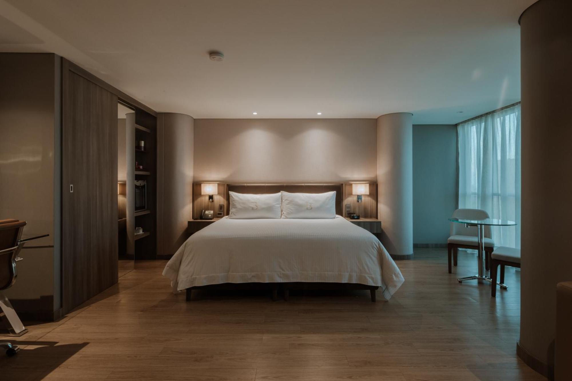Binn Hotel Medellin Ngoại thất bức ảnh
