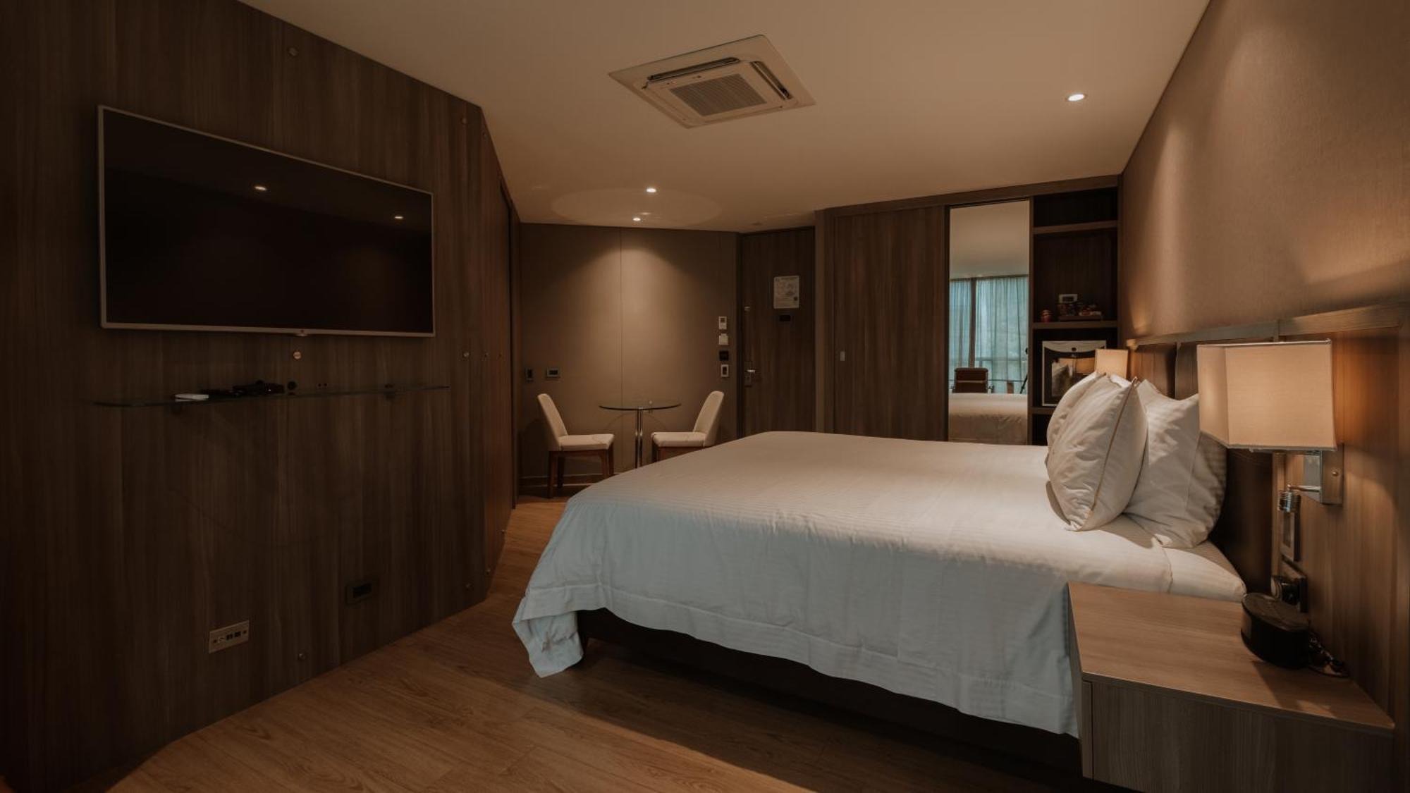 Binn Hotel Medellin Ngoại thất bức ảnh