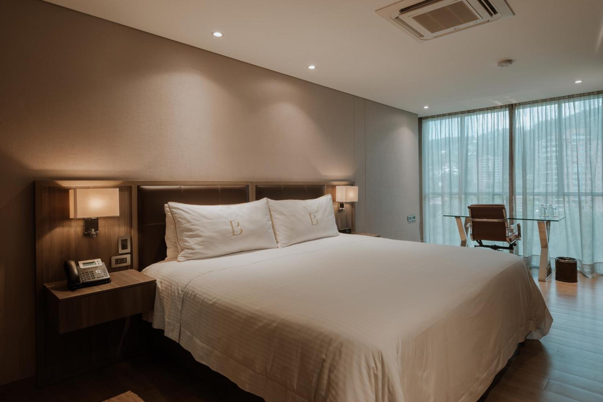 Binn Hotel Medellin Ngoại thất bức ảnh